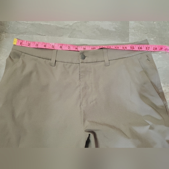 Lululemon ABC Classic-Fit Trouser *Warpstreme. 29". Taupe (Grey-brown). Size 34. - Picture 4 of 10